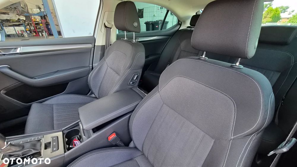 Skoda Superb 2.0 TDI SCR Style DSG - 12