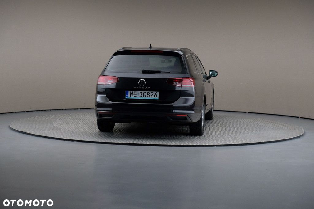 Volkswagen Passat - 5
