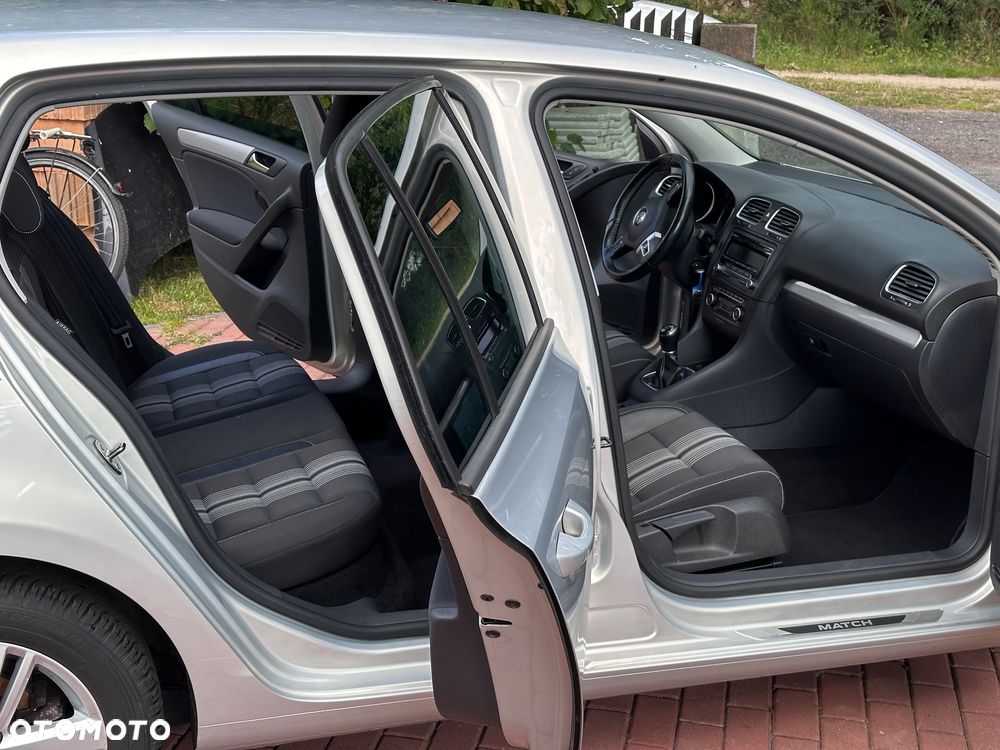 Volkswagen Golf 1.2 TSI MATCH - 9