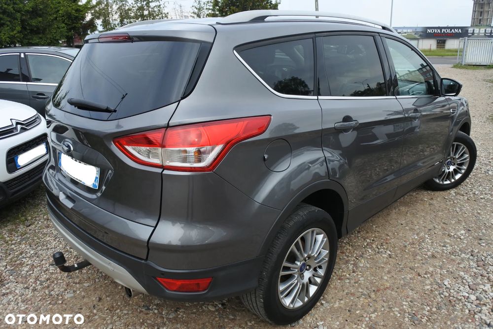 Ford Kuga 2.0 TDCi 2x4 Titanium - 3