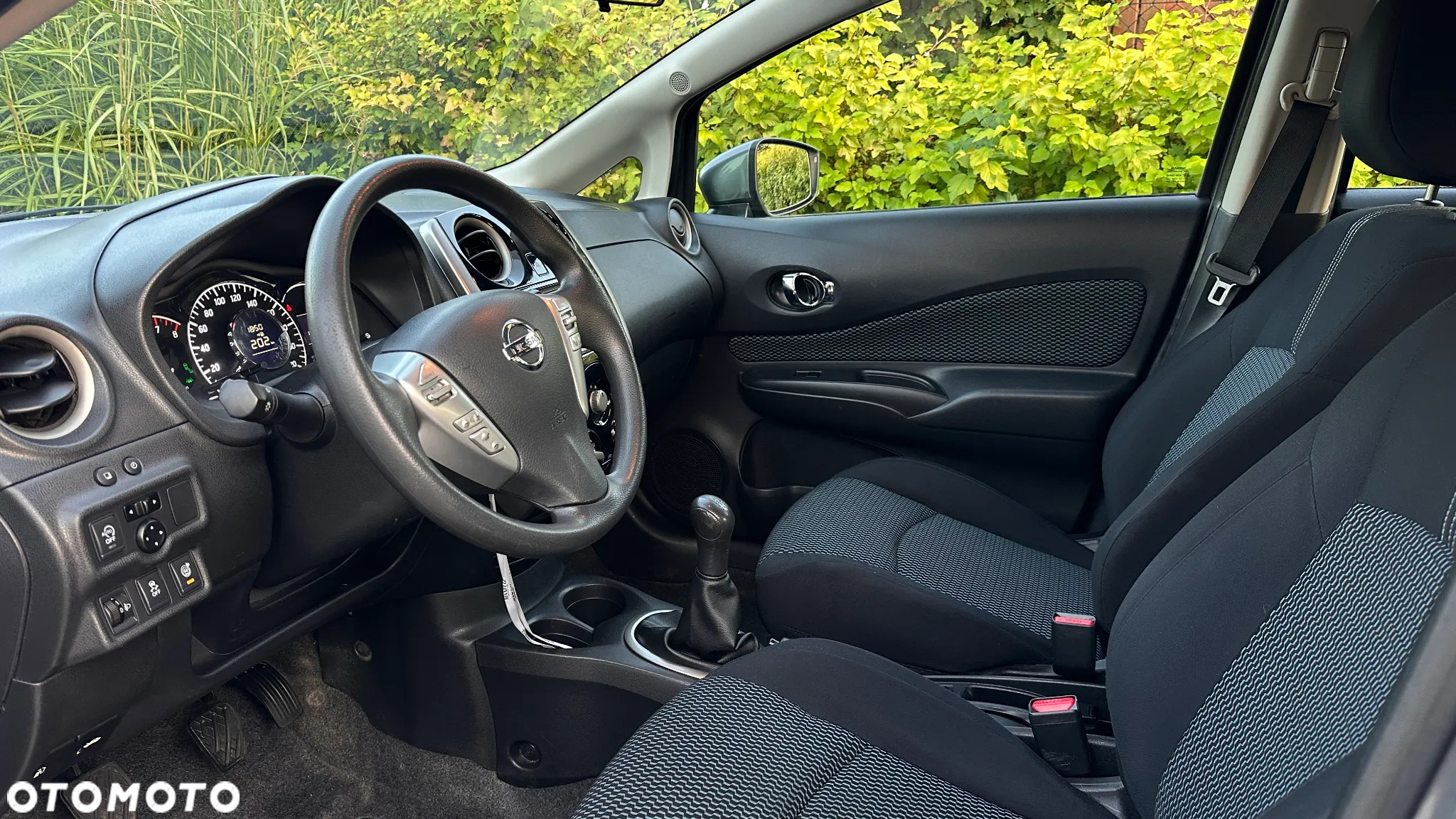 Nissan Note 1.2 Tekna EU6 - 19
