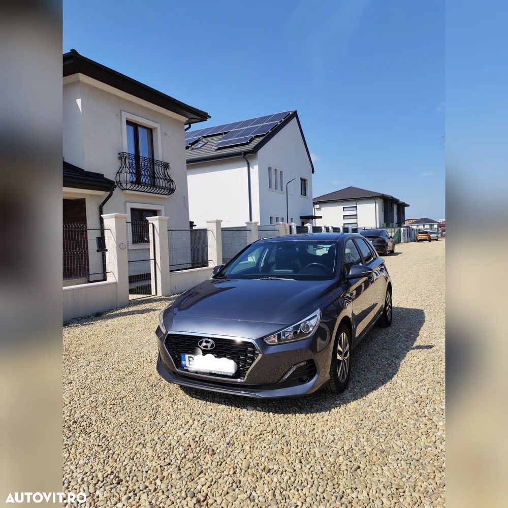 Hyundai i30 1.4 100CP 5DR M/T Highway - 1