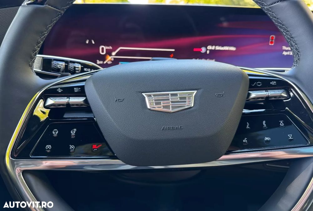 Cadillac Escalade - 25