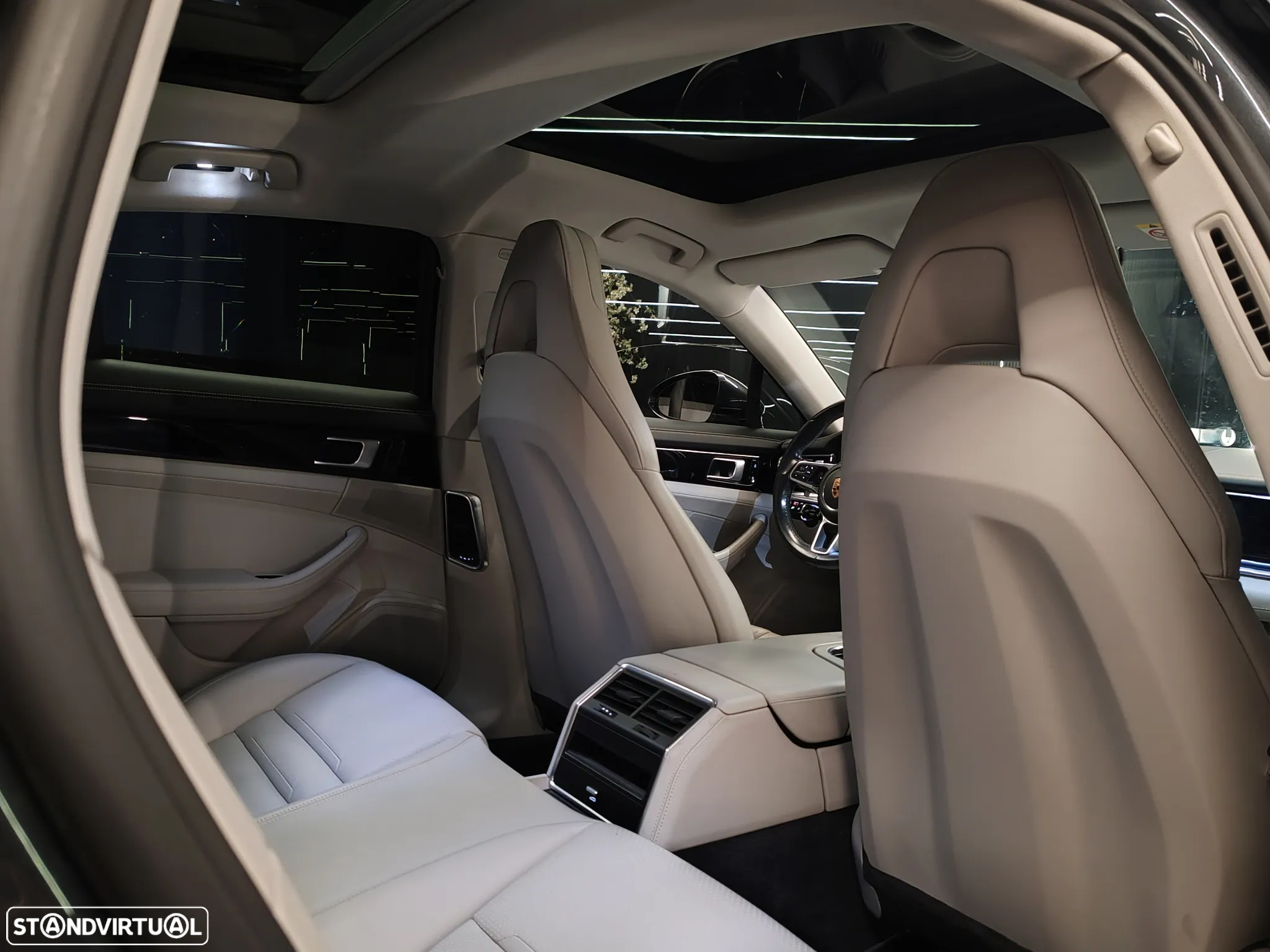 Porsche Panamera 4 E-Hybrid - 22