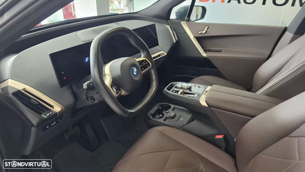 BMW iX xDrive 40 Pack Desportivo - 7