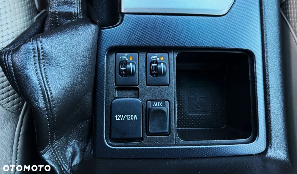 Toyota Land Cruiser 3.0 D-4D Automatik Executive - 31