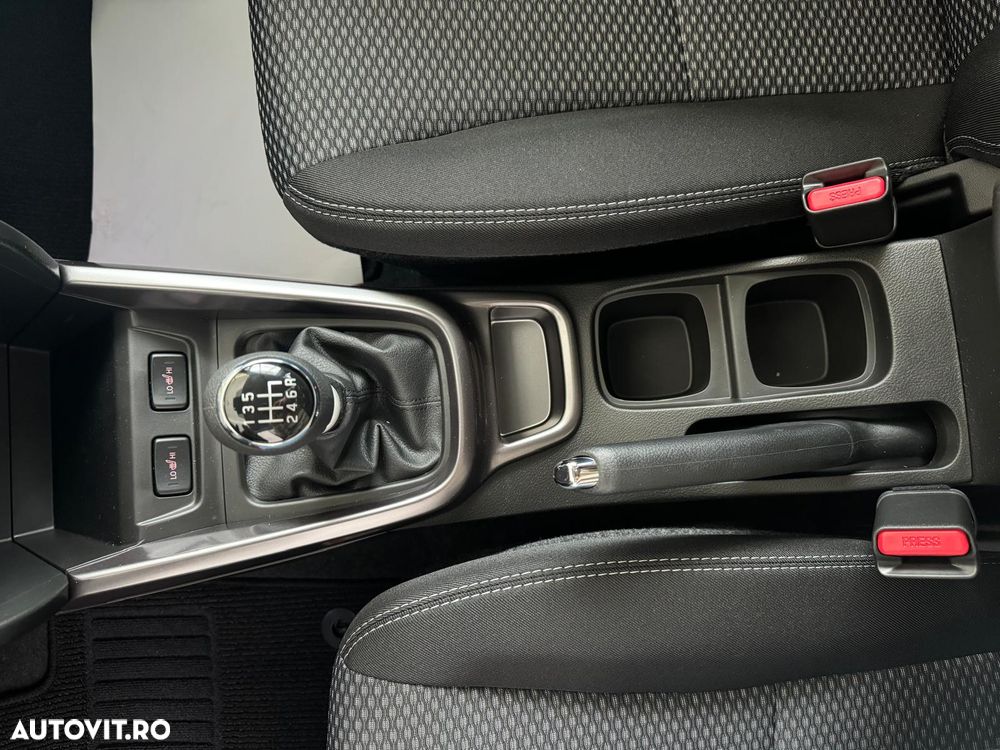Suzuki Vitara 1.4 Boosterjet 6MT MHEV Passion - 12