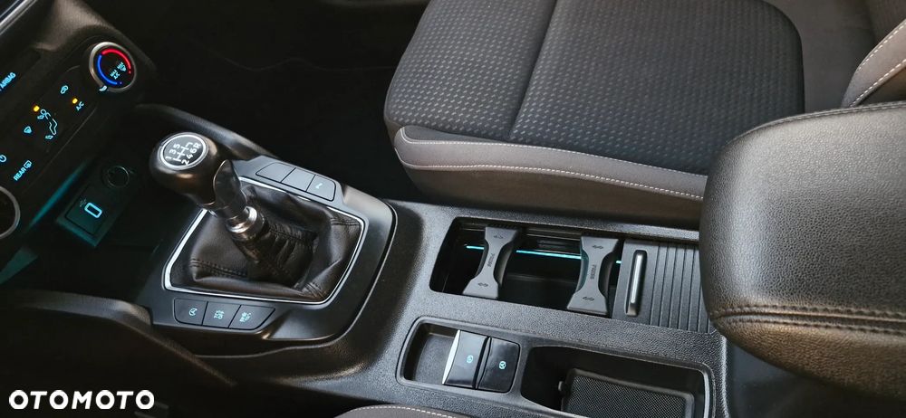 Ford Focus 1.0 EcoBoost Trend Edition Business - 39