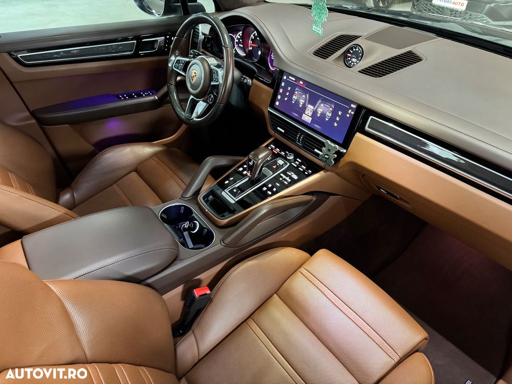 Porsche Cayenne - 13