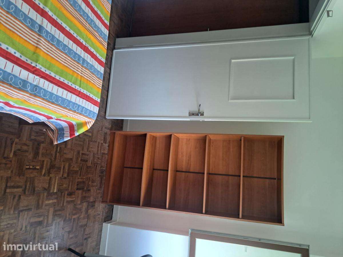 Quarto - localizado em Bairro do Sol Coimbra - Grande imagem: 5/15