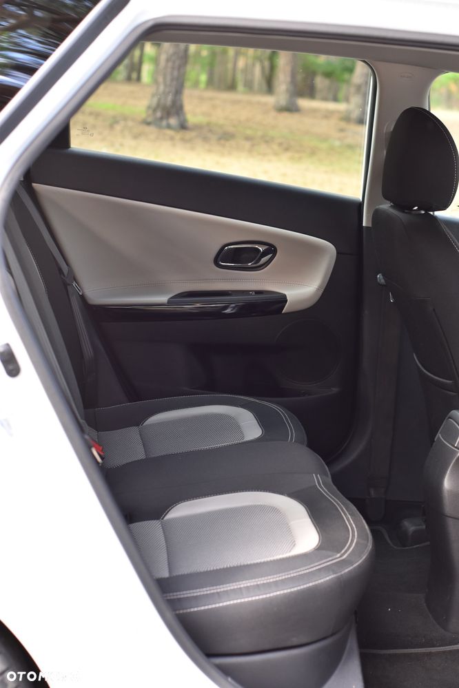 Kia Ceed 1.6 GDI UEFA EURO 2016 - 9