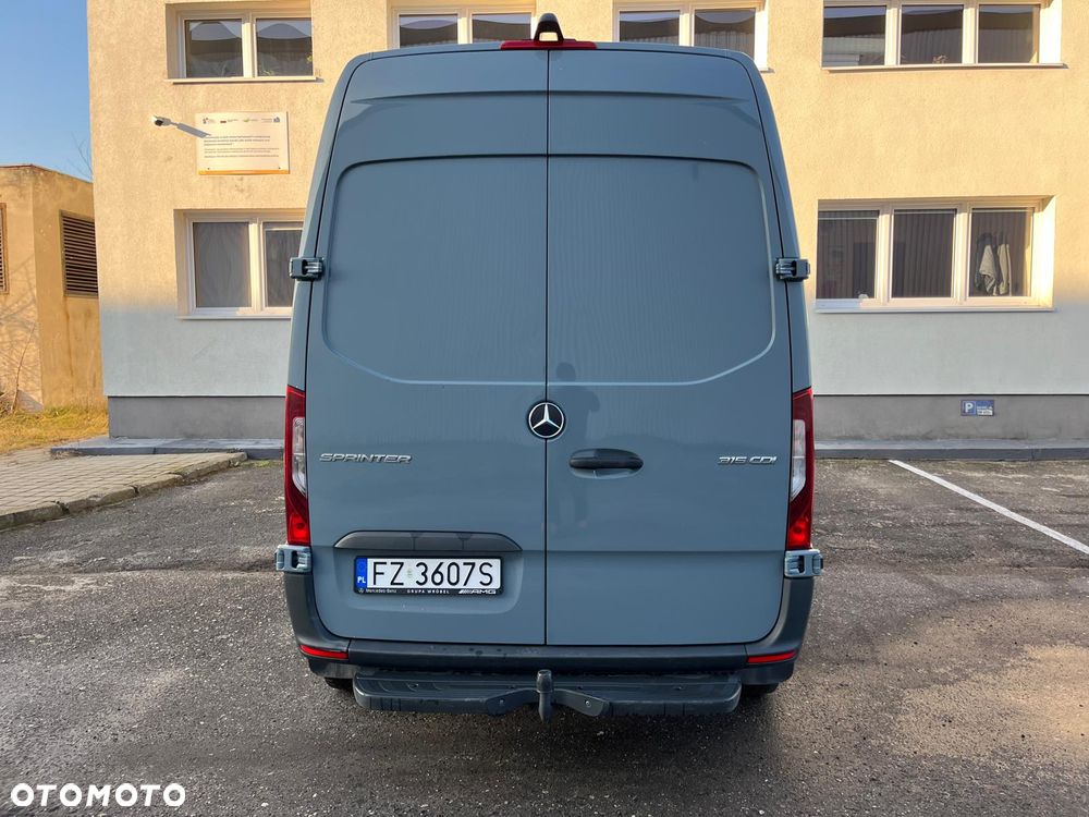 Mercedes-Benz Sprinter - 8