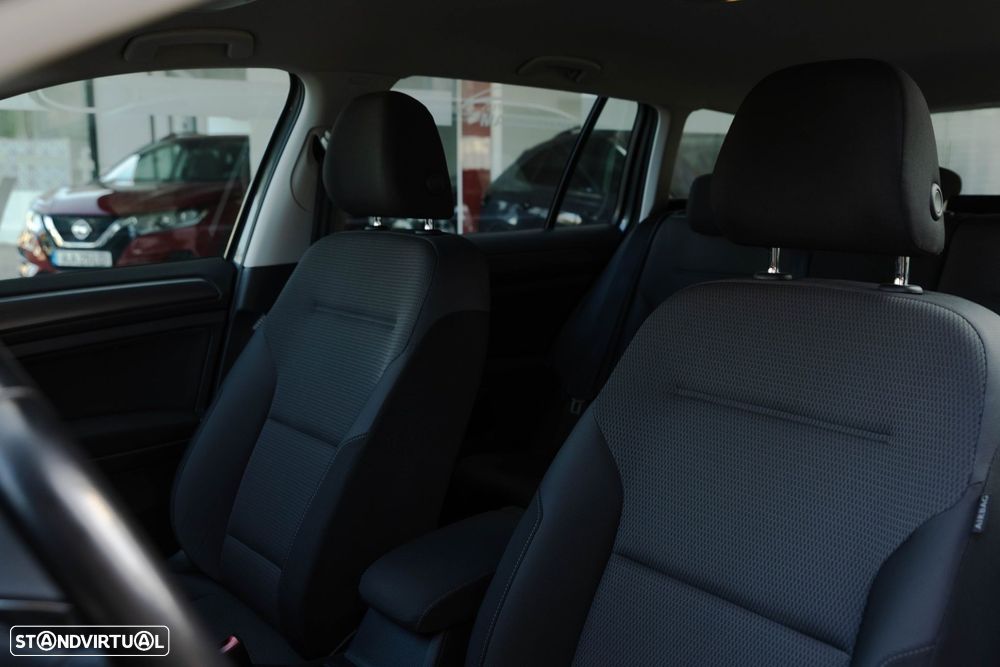 VW Golf Variant 1.6 TDi Confortline - 11