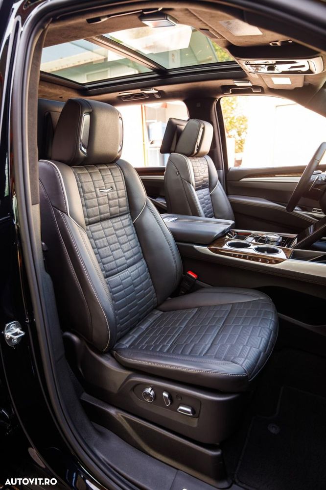 Cadillac Escalade - 12