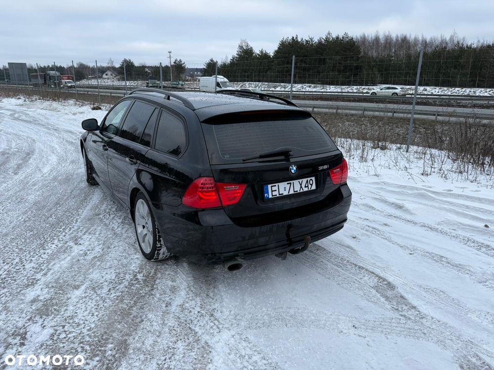 BMW Seria 3 318i - 3