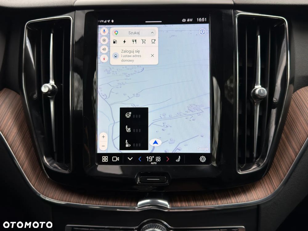 Volvo XC 60 T8 AWD Plus Dark - 20