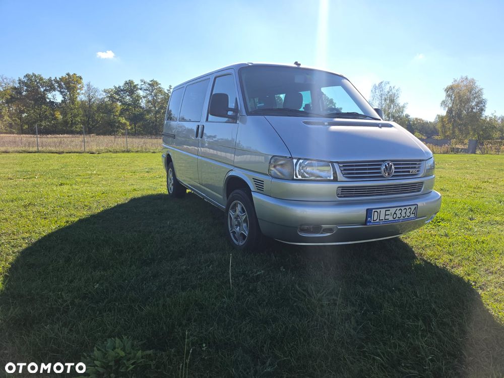 Volkswagen Multivan - 2