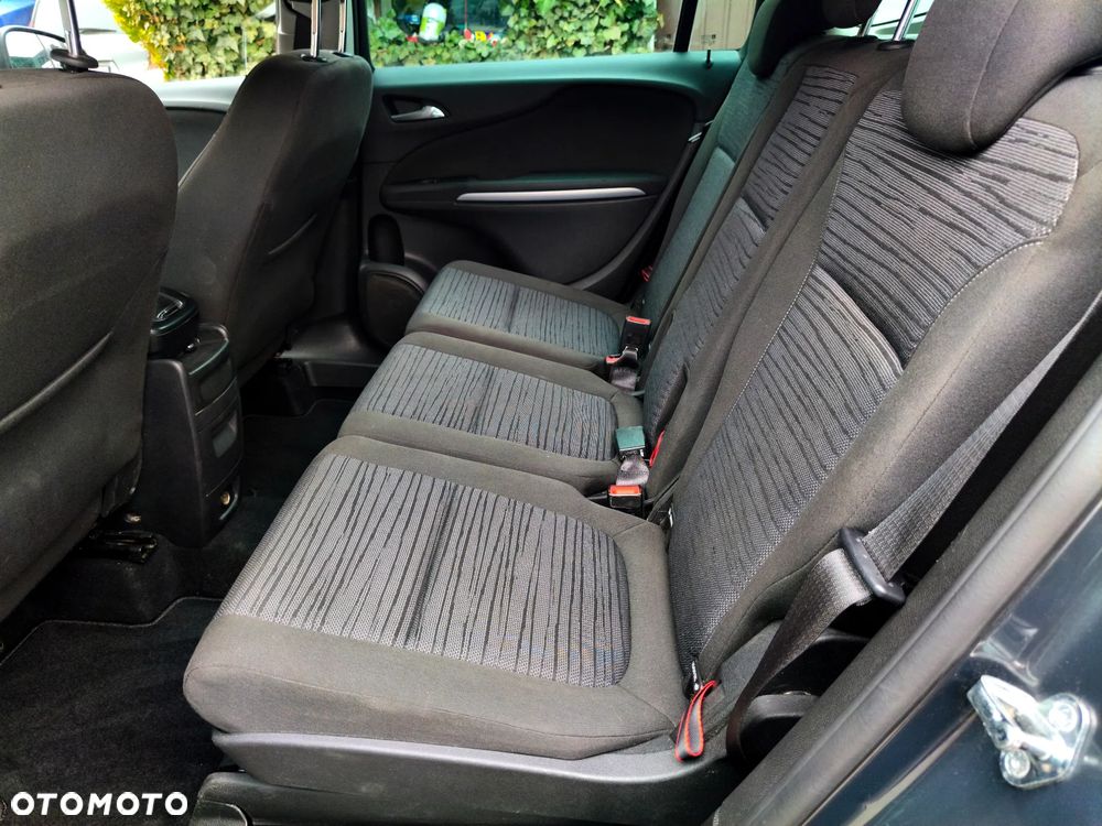 Opel Zafira Tourer 1.4 Turbo Business Edition - 34