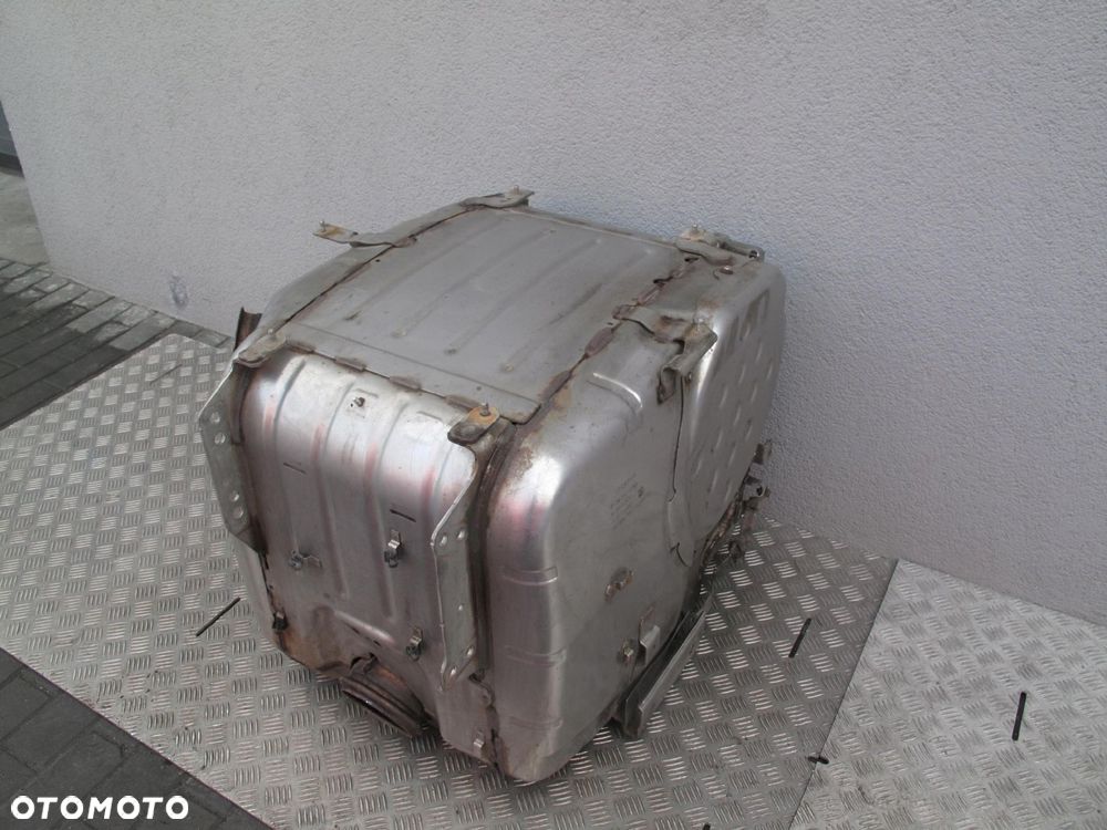 TŁUMIK KATALIZATOR Z DPF SCANIA R S - 2