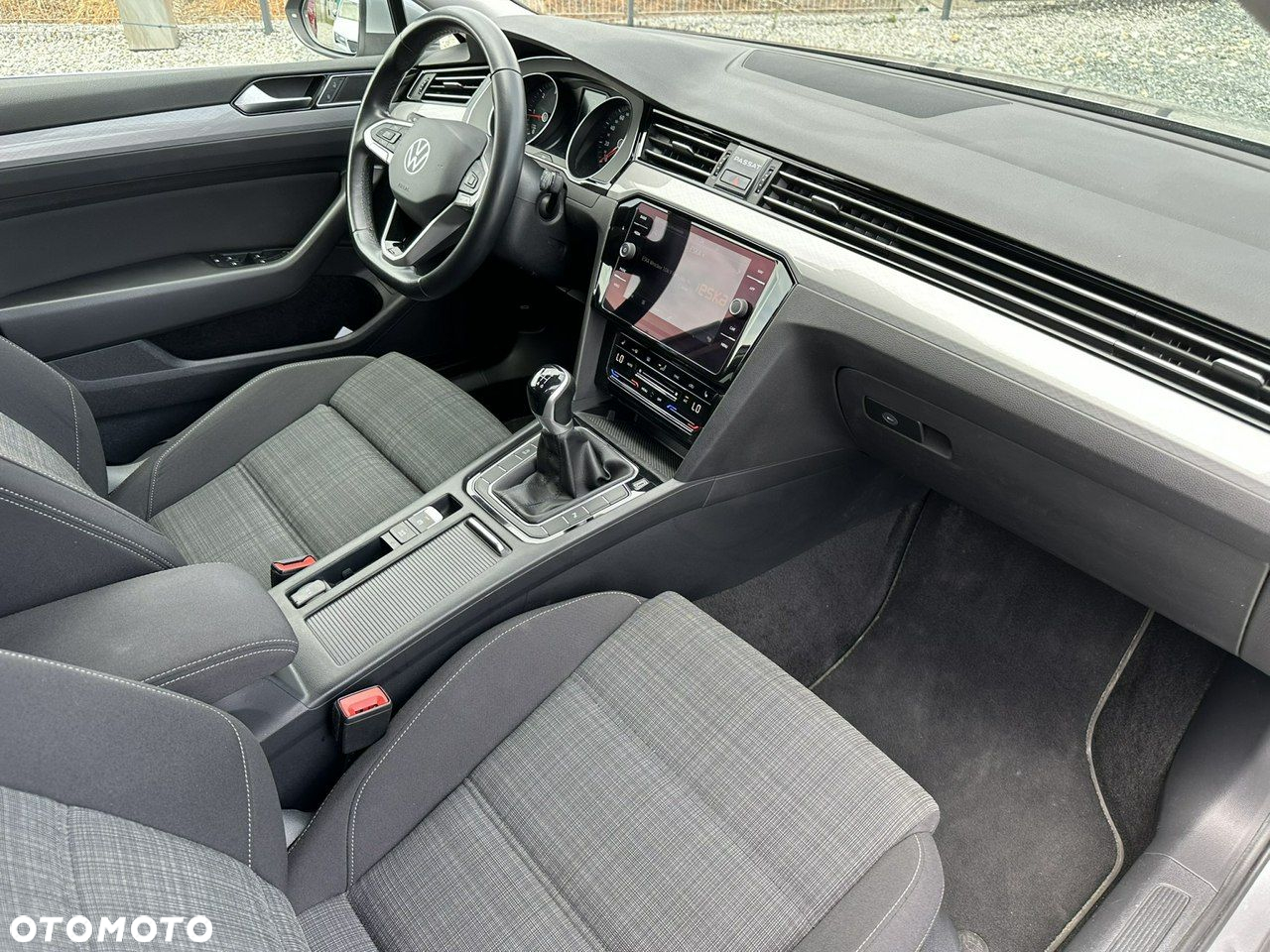 Volkswagen Passat 2.0 TDI EVO Business - 22