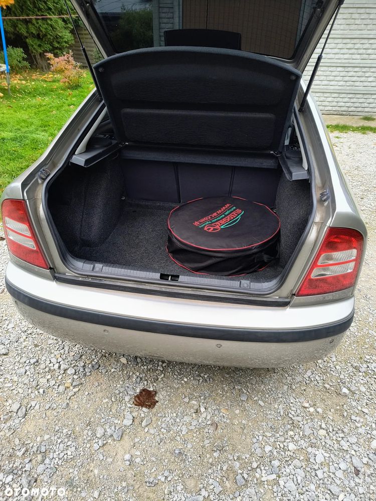 Skoda Octavia 1.6 Tour - 4