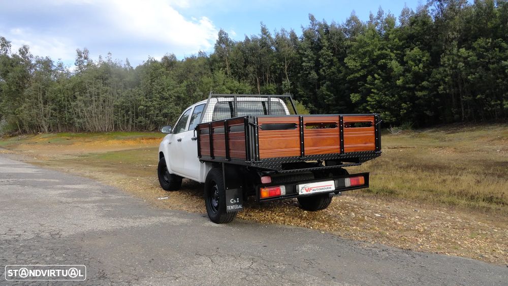 Toyota Hilux 2.4 D-4D 4WD CD CM - 3