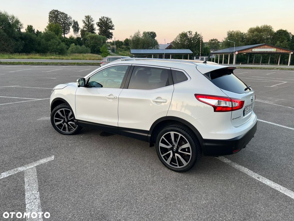 Nissan Qashqai 1.6 DCi Xtronic ACENTA - 4