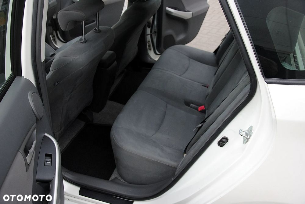 Toyota Prius (Hybrid) Executive - 10
