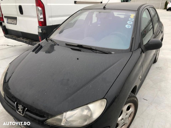 Dezmembrez Peugeot 206 - 2.0 diesel HDI