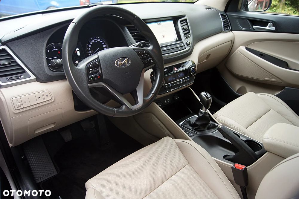 Hyundai Tucson blue 1.7 CRDi 2WD Trend - 23