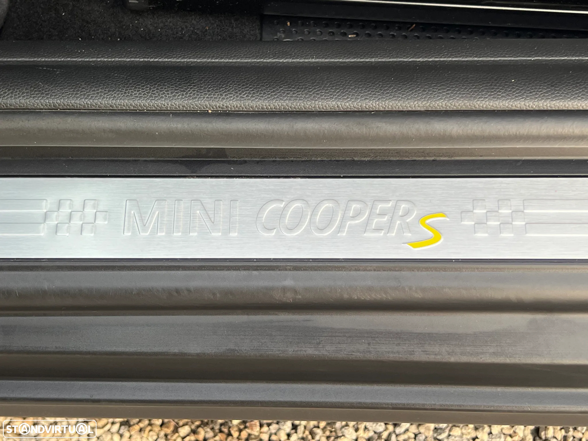 MINI 3 Portas Cooper SE S - 16