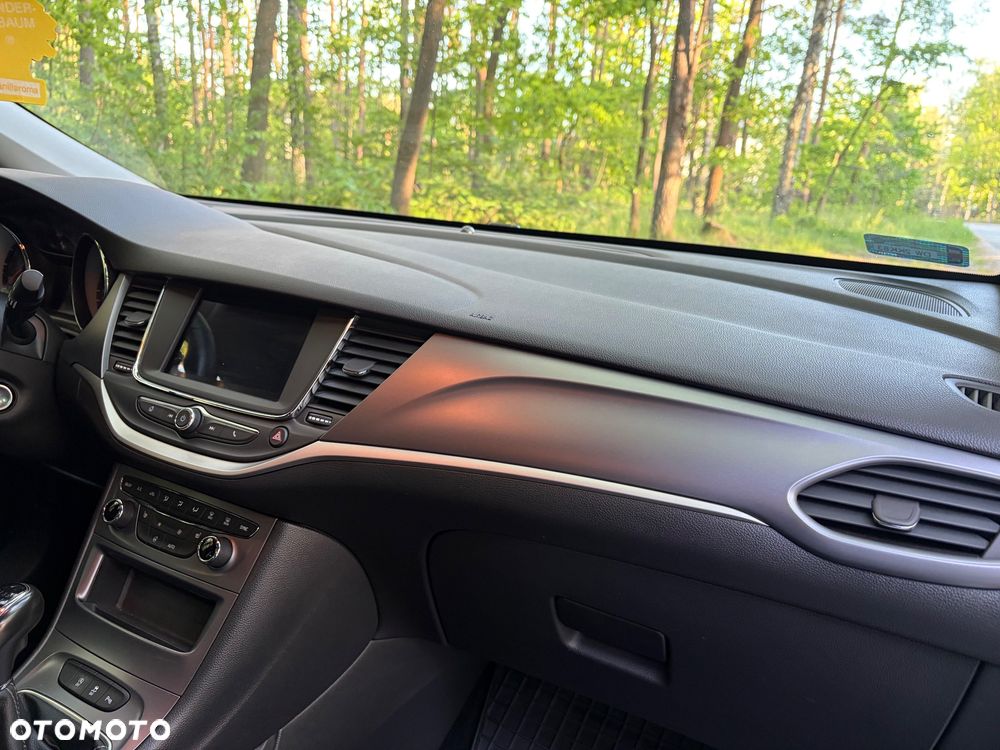 Opel Astra 1.2 T Edition S&S - 10