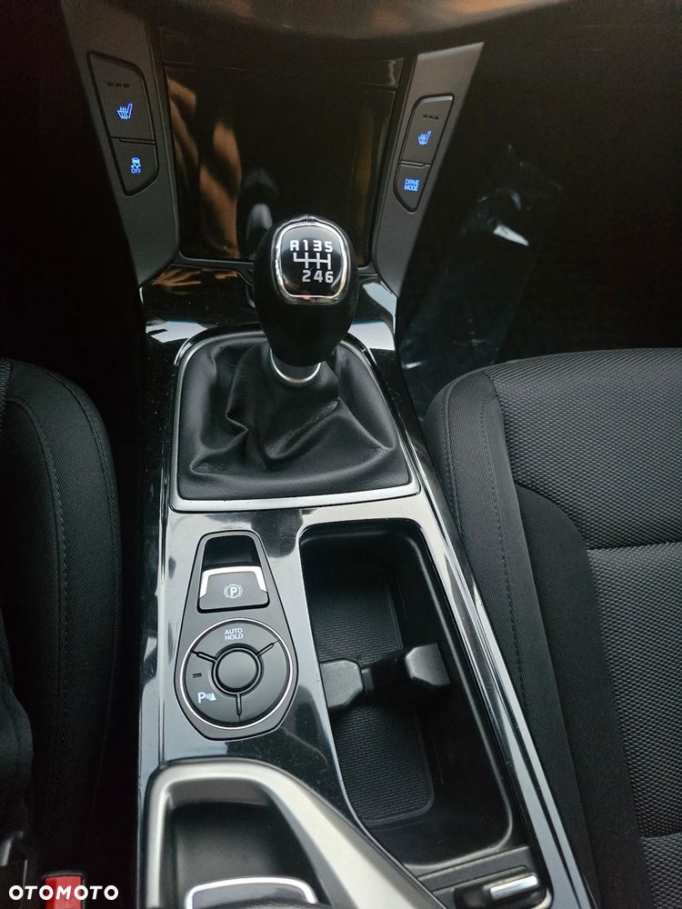 Hyundai i40 Kombi blue 1.7 CRDi Premium - 17