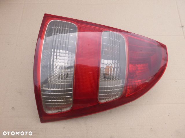 LAMPA PRAWY TYŁ PRAWA TYLNA TOYOTA COROLLA E12 KOMBI - 1