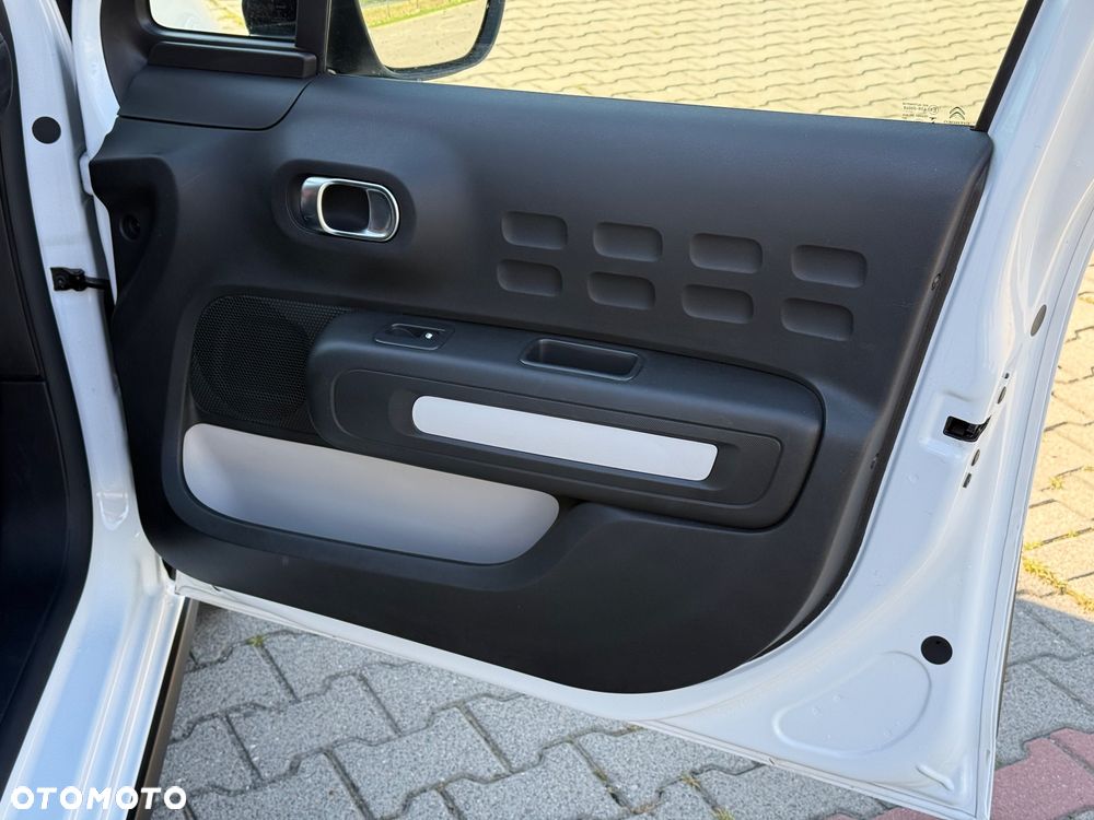 Citroën C3 Pure Tech 82 FEEL - 19