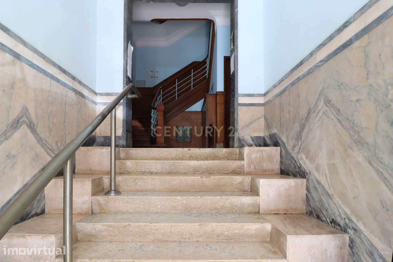 Apartamento Renovado no Areeiro, Lisboa - 4 Quartos e Vista Cidade - Grande imagem: 3/35
