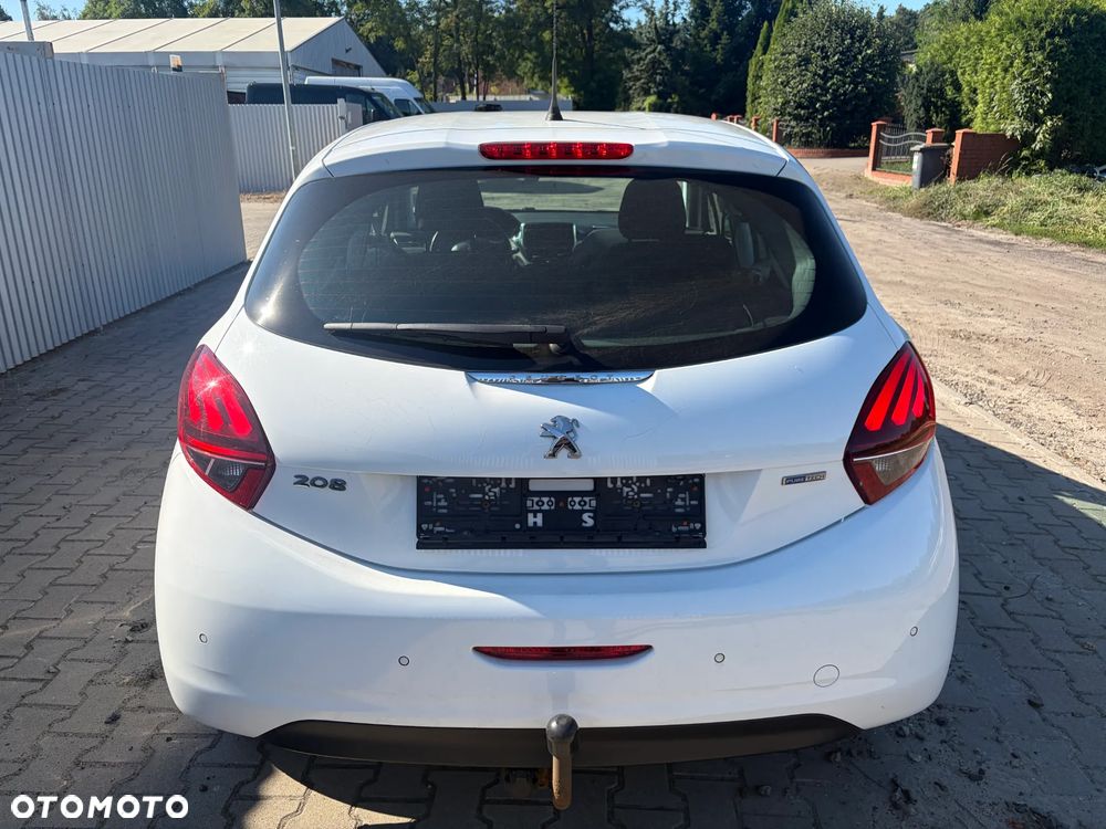 Peugeot 208 - 6