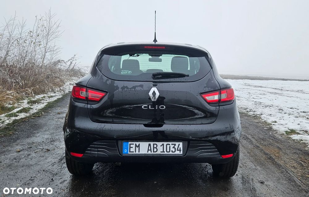 Renault Clio 1.2 16V 75 Expression - 6