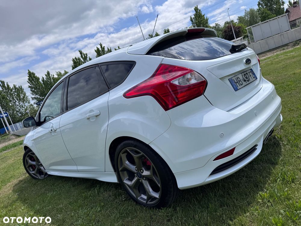 Ford Focus 2.0 EcoBoost ST mit Leder-Sport-Paket - 5