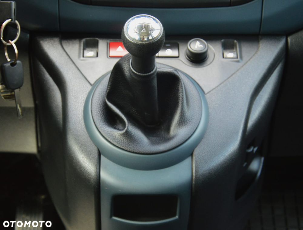 Peugeot Partner 1.6 HDi Active - 27