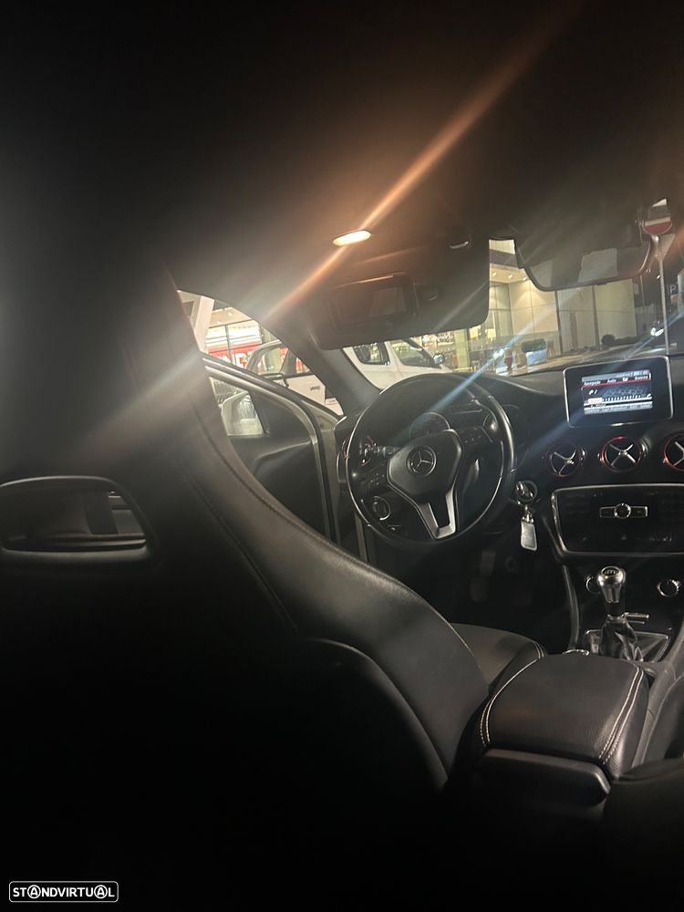 Mercedes-Benz A 180 CDI (BlueEFFICIENCY) - 10