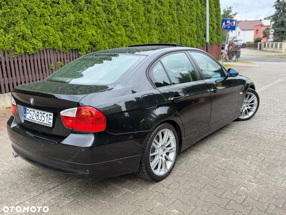 BMW Seria 3 - 32