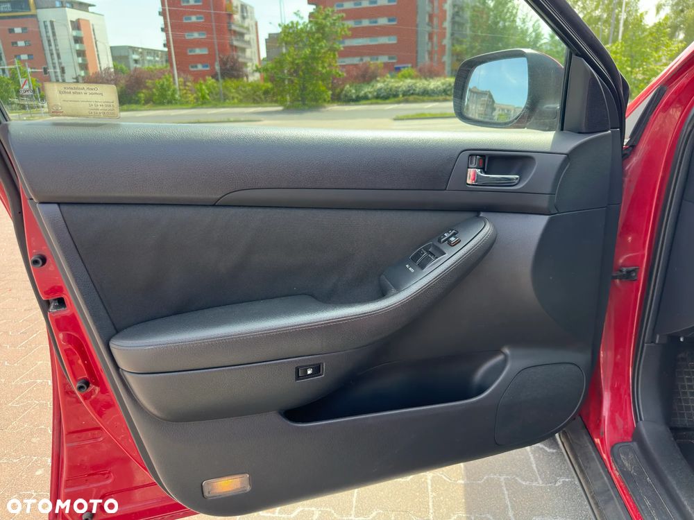 Toyota Avensis - 34