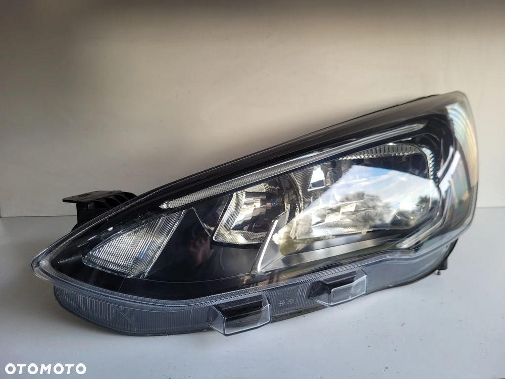 Ford Focus mk4 lampa przód lewa led eu ciemna - 2