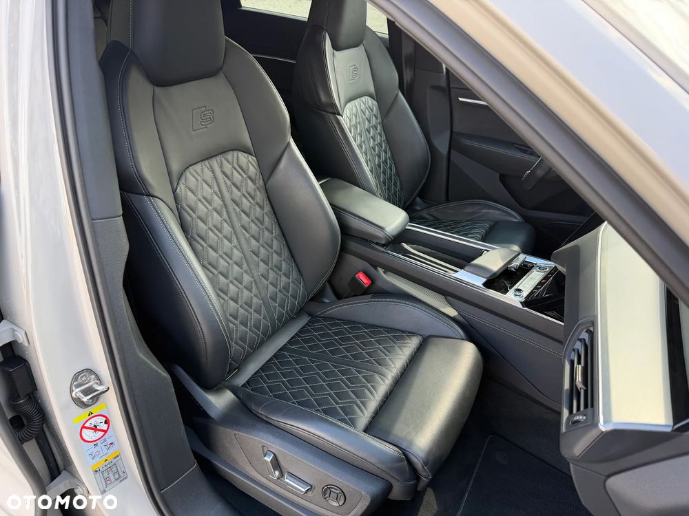 Audi e-tron - 24