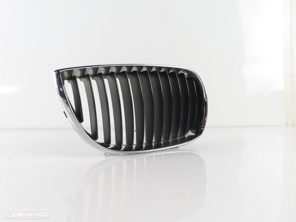 Grelha Cromada Direito/Frente Usado / Original BMW 1 (E87) 51137077130 - 2