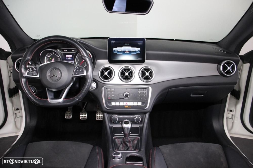 Mercedes-Benz CLA 180 d Shooting Brake AMG Line - 8