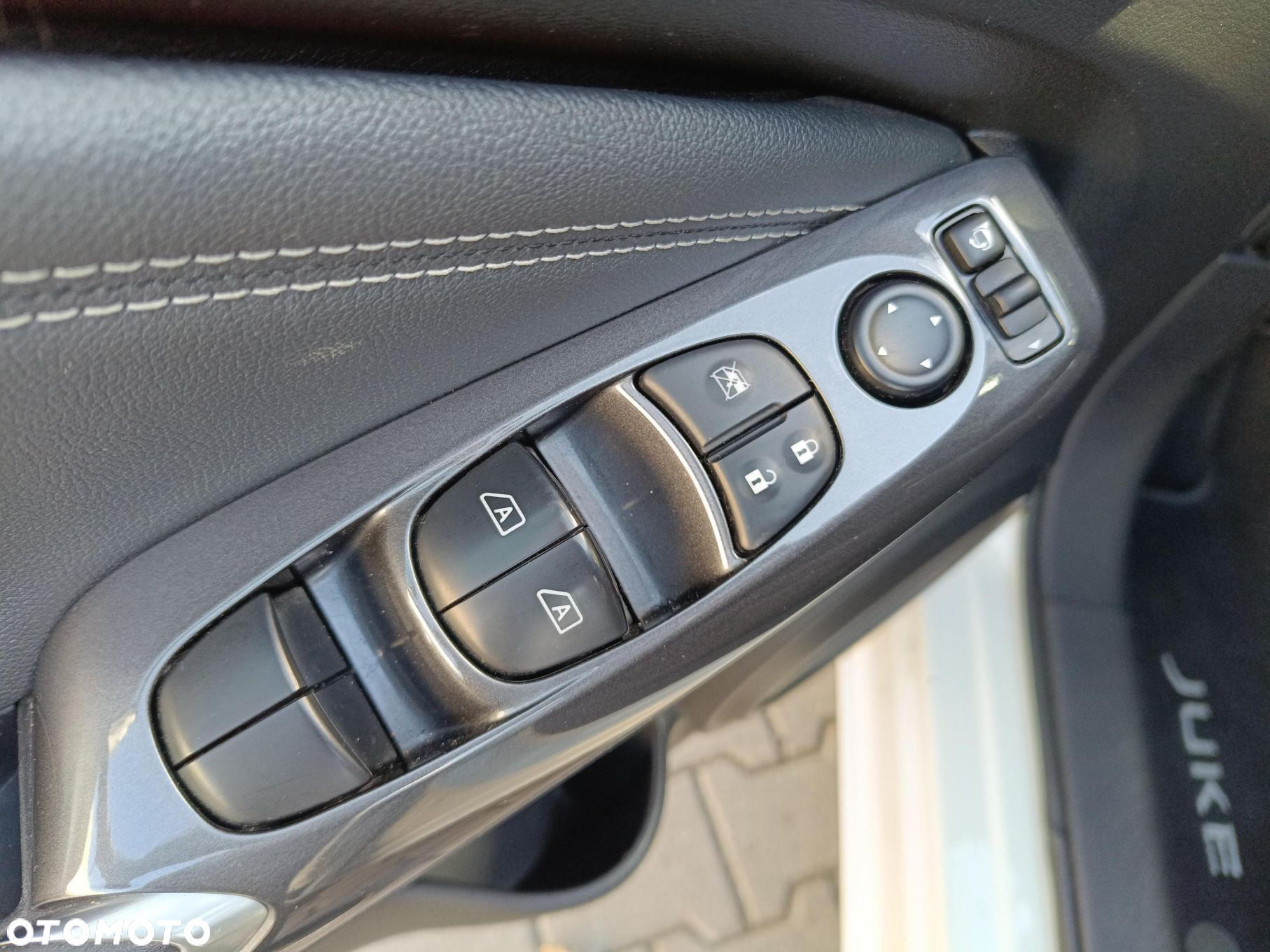 Nissan Juke 1.0 DIG-T Tekna - 18