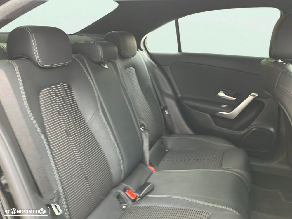 Mercedes-Benz A 250 Limousine - 23