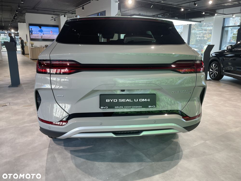BYD Seal U 1.5T DM-i Design AWD - 4